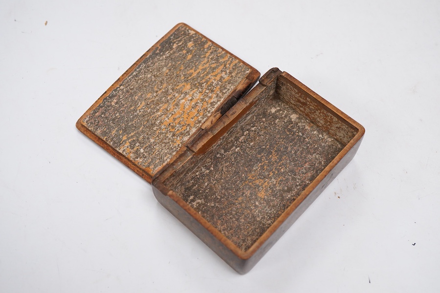 A 19th century tavern scene Mauchlineware snuff box, 8cm wide x 5.5cm deep